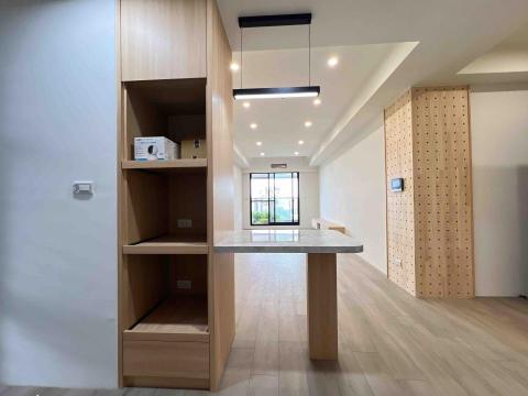 王梓麟 - 鳳山新成屋中島桌、電器櫃