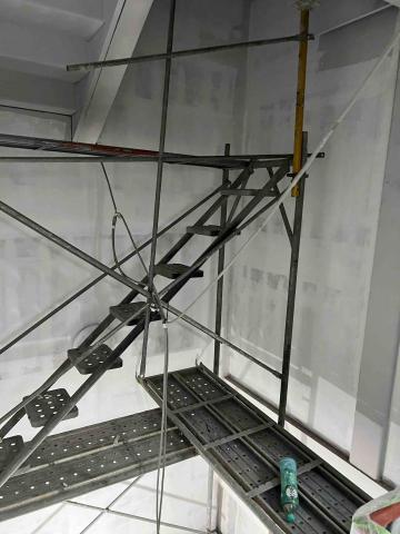 天豐油漆藝術塗料 - 樓梯間施工白土