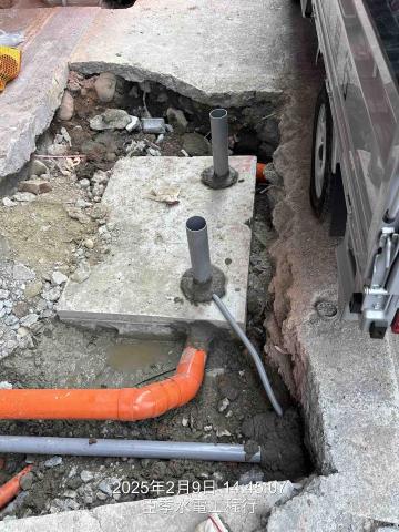 臣季水電工程行 - 化糞池埋設