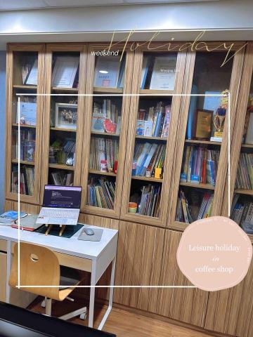 🎵 Musical鋼琴烏克麗麗工作室|預約制 - 工作室書櫃 🎵 Musical鋼琴烏克麗麗工作室|預約制 - 工作室書櫃