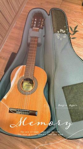 🎵 Musical鋼琴烏克麗麗工作室|預約制 - 古典吉他 🎵 Musical鋼琴烏克麗麗工作室|預約制 - 古典吉他