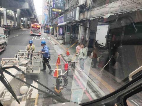 安心宅工程 - 防水工程道路指揮及警示工程 安心宅工程 - 防水工程道路指揮及警示工程
