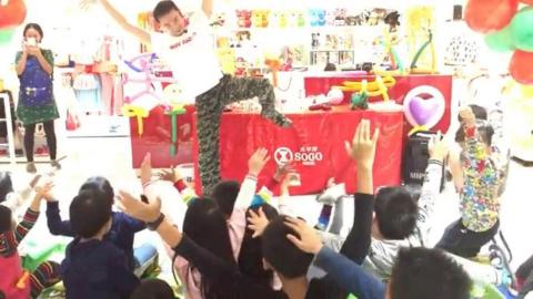 鯊魚老師到你家 - why&1/2童裝 週年慶全省巡迴表演 鯊魚老師到你家 - why&1/2童裝 週年慶全省巡迴表演