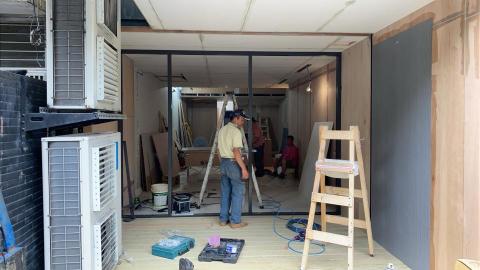 安績 - 住家落地窗框