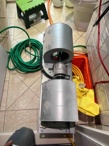 小葉師傅 冷氣/洗衣機專業清洗 - 吊隱式冷氣清洗