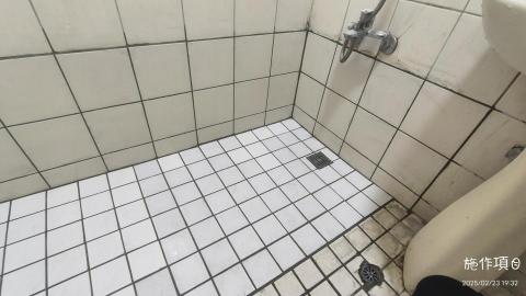 富安拆除工程 - 浴缸拆掉、防水、磁磚