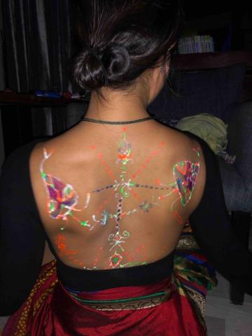 清晨個人工作室 - 螢光人體彩繪_蛇圖騰