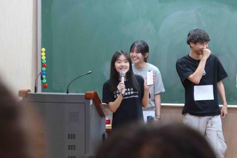 曾芊瑜 - 大學營隊活動工人