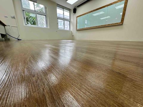 A-wang清潔工作室，廣郉企業社 - 卡扣地板打蠟