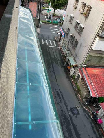 彭裕強 - 更換pc板