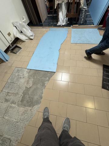 菜根湯圓   - 位於大安區公寓無電梯五樓地板、鋁窗、沙發、泥作、油漆,滿屋大型家俱鋼琴,沒有搬離情況下,我們完成地板全屋施工 菜根湯圓   - 位於大安區公寓無電梯五樓地板、鋁窗、沙發、泥作、油漆,滿屋大型家俱鋼琴,沒有搬離情況下,我們完成地板全屋施工