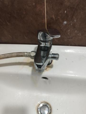 周昆興 - 水龍頭漏水修繕（完成）