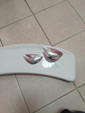 周昆興 - 馬桶沖水開關修繕（前）