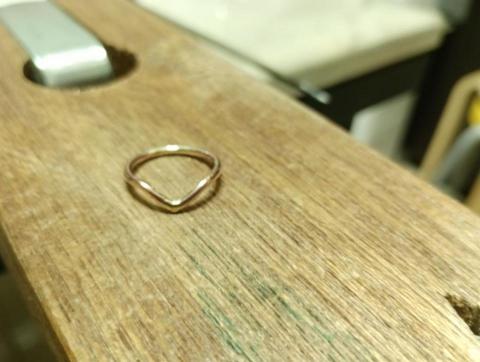 JY Wang - V形戒指