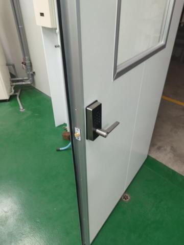 周昆興 - 喇叭鎖更換電子鎖工程（完成）