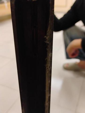 煜伸水和電維修 - 落地鋁門窗滑輪更換。