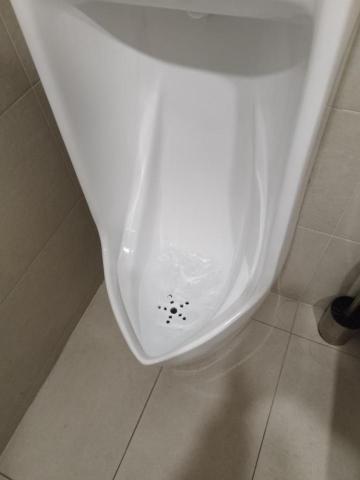 周昆興 - 小便斗堵塞疏通（前）