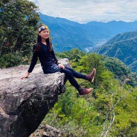 提供學畫服務的專家Teng, Hung-Chu