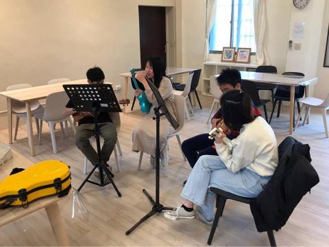 高翊琇(烏克麗麗) - 社福機構指導烏克麗麗