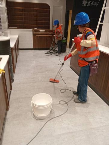 滿馨事業有限公司 - 百貨專櫃裝潢後細清