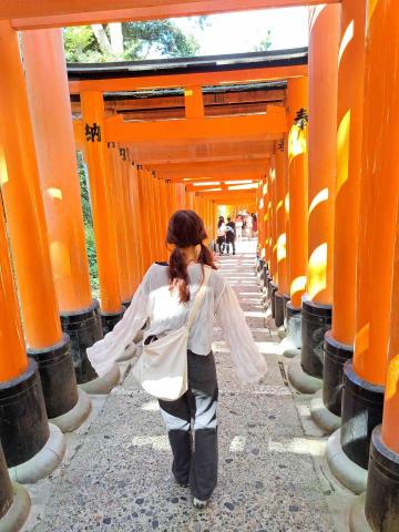 黃暐晴 はれ - 伏見稲荷大社