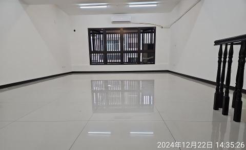 劉映佐 - 整體空間處理後，含天花板 照明燈等