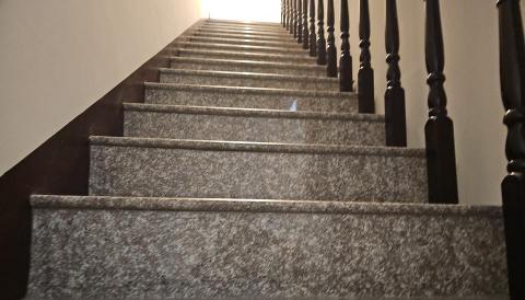 劉映佐 - 樓梯粉塵空間處理