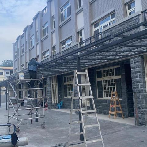 提供浪板服務的專家吳佳蓉