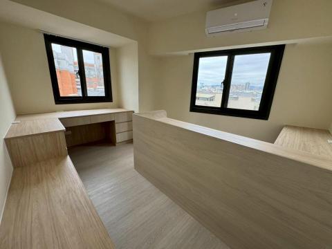 德康美系統櫃烏日店 - 畸零斜空間客製化書房 德康美系統櫃烏日店 - 畸零斜空間客製化書房