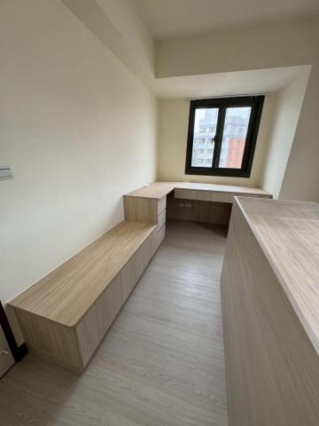 德康美系統櫃烏日店 - 臥榻與書桌相連 德康美系統櫃烏日店 - 臥榻與書桌相連