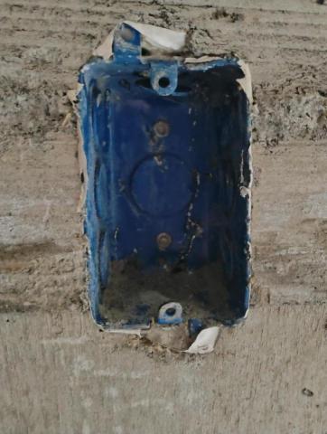 煜伸水和電維修 - 結構體水電BOX盒子水泥清除