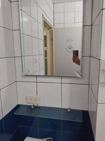 居家清潔 - 空屋浴室鏡子清潔後