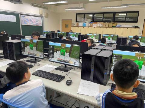 草莓老師教育工作室/LindaLin - 國小課後社團