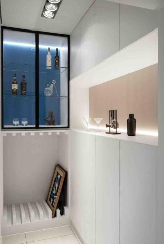 回醞空間設計 - 結合酒櫃與畫作收納的展示櫃設計，兼具實用與美感