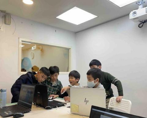 草莓老師教育工作室/LindaLin - Scratch課