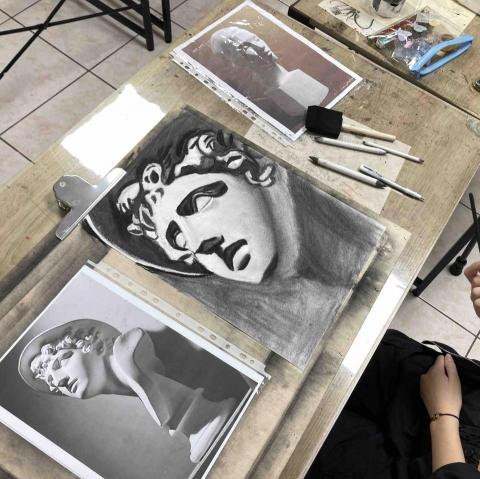 彩果子繪畫 - 炭筆｜高三