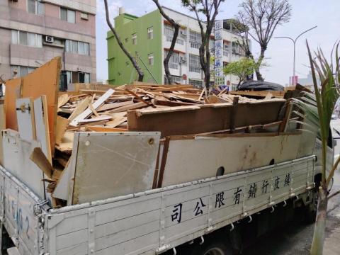 葉浡紳/廢棄物清運 - 彰化和美住家木材裝潢清空