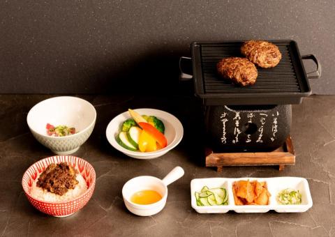 鄭譜洋 - 日式漢堡肉套餐