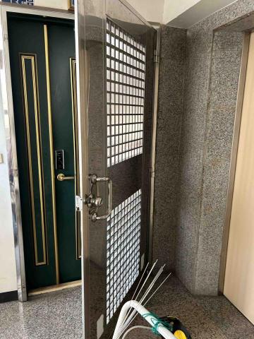 岡弘金屬工程行 - 門扇修改 左開改又開