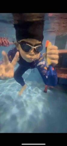 Hank教練😎Swing.小泳士 - 初學水中撿火箭-成功?