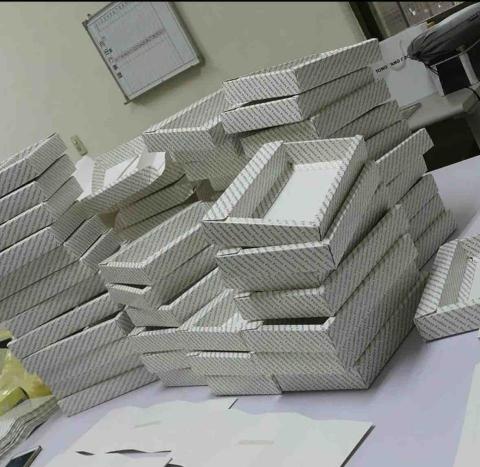 陳小姐 - 家庭代工