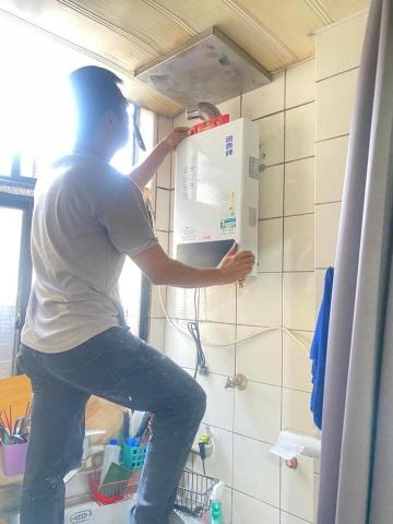 維成廚具衛浴水電行 - 熱水器維修與安裝