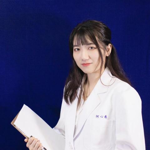 提供灌冷媒服務的專家何心慈