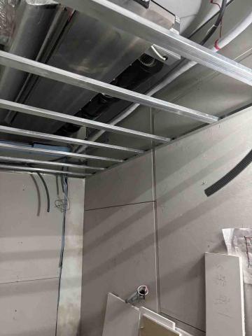 銘鴻工程行 - 貓尾口袋暗架天花板&隔音隔間。