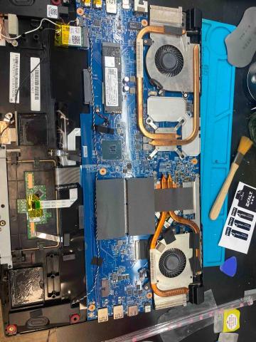 林家禾 - 微星電競筆電 清潔 更換散熱膏