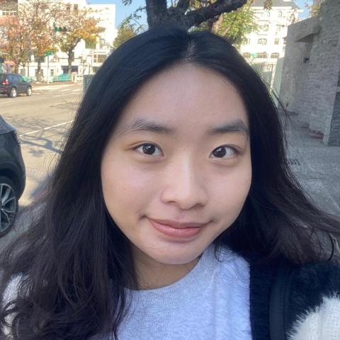 提供作文家教台中服務的專家佳妤