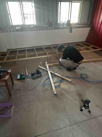 王若穎 - 木作架高地板施工