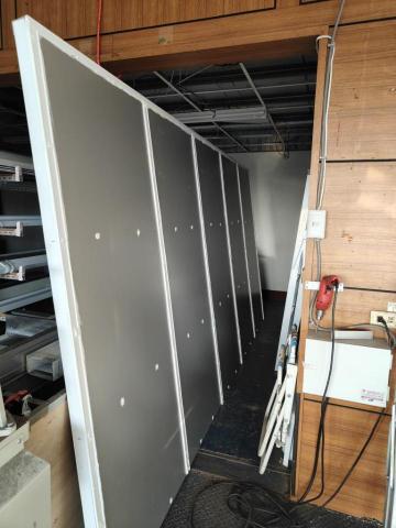 宸廣鋁社 - 雨遮板製作