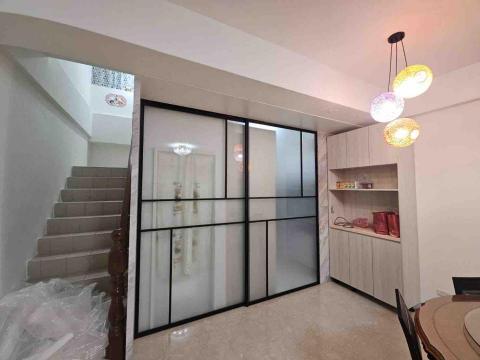 王若穎 - 鋁框推拉門+木作骨架+系統櫃