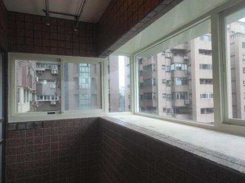李鎌竹 群益鋁門窗 - 
